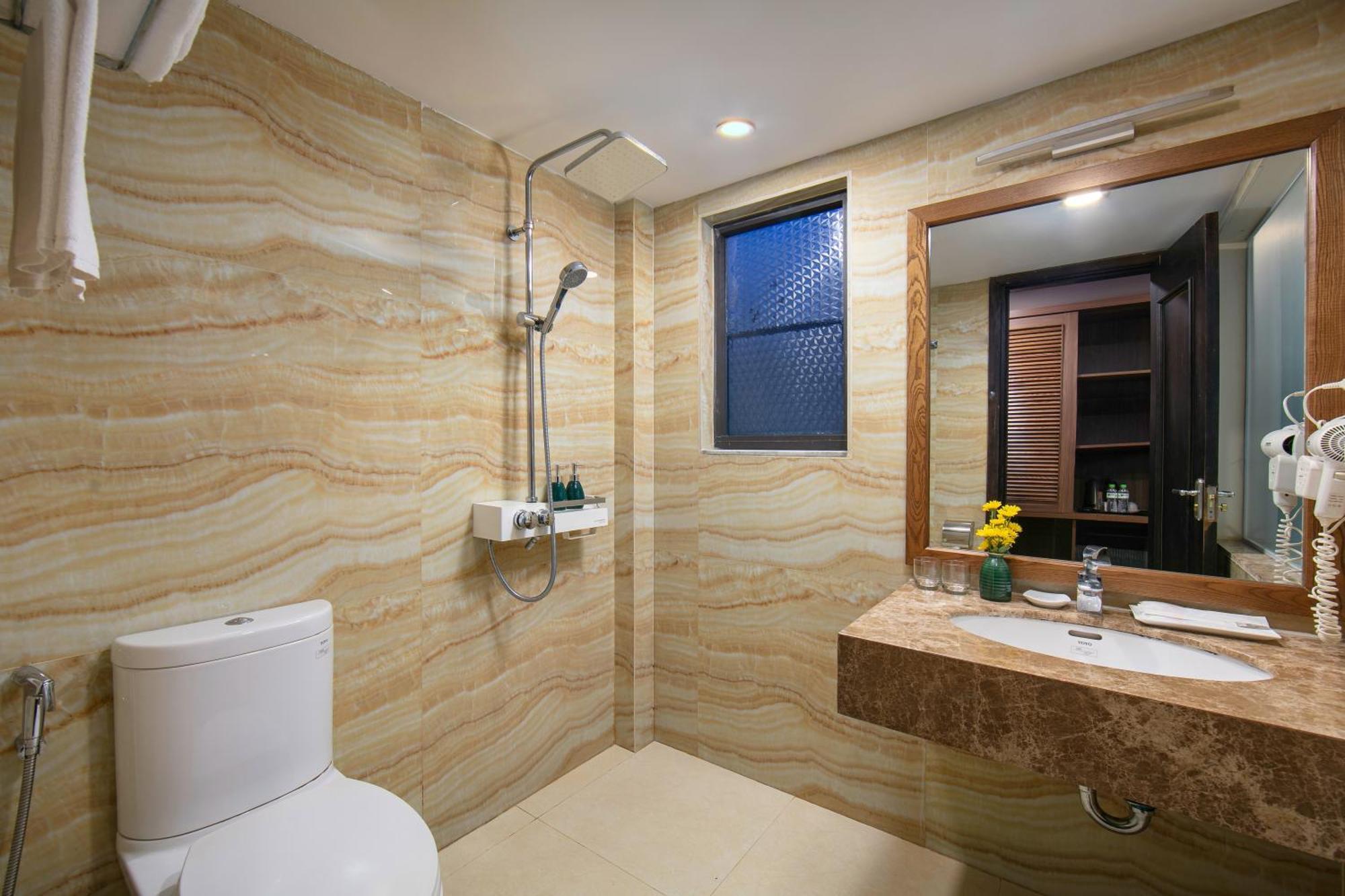Blubiz Hotel Hanoi Exterior foto